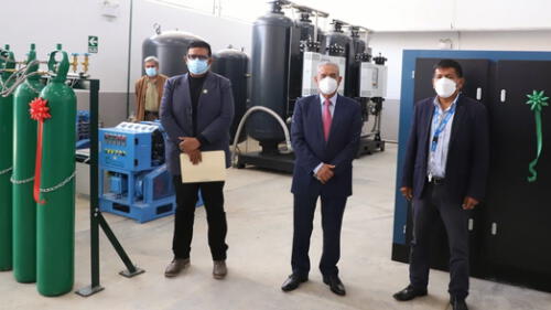 Gobernador Oscar Altamirano inaugura moderna planta de oxígeno en el Hospital Virgen de Fátima de Cahchapoyas. Foto: GOREA. Gobernador Oscar Altamirano inaugura moderna planta de oxígeno en el Hospital Virgen de Fátima de Cahchapoyas. Foto: GOREA.