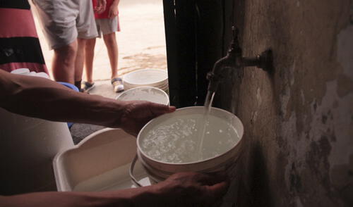 OMS advierte que el consumo de agua sin potabilizar trae graves infecciones estomacales. Foto: La República. OMS advierte que el consumo de agua sin potabilizar trae graves infecciones estomacales. Foto: La República.