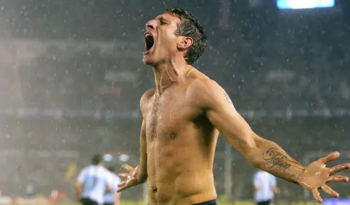 Martín Palermo puso el 2-1 en la última jugada del partido. Foto: AS Argentina