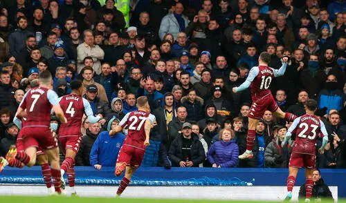 El equipo de Gerrard sacó una importante victoria en calidad de visitante. Foto: SportsCenter