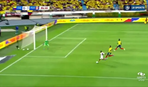 Así narraron los colombianos el gol de Edison Flores. Foto: captura Caracol Tv.