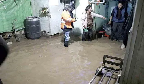 AFECTACIÓN. En Ayaviri afectados se vieron sorprendidos por lluvias. Foto: Difusión