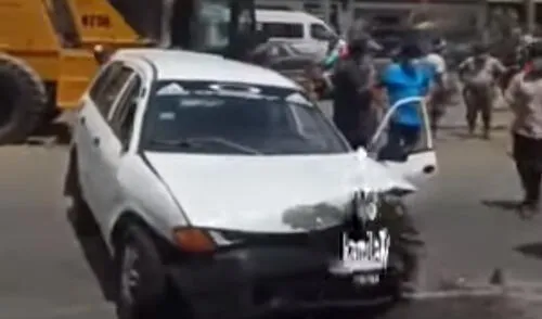 Choque fue frontal entre ambas unidades. Foto: captura video Kamila Tv Choque fue frontal entre ambas unidades. Foto: captura video Kamila Tv
