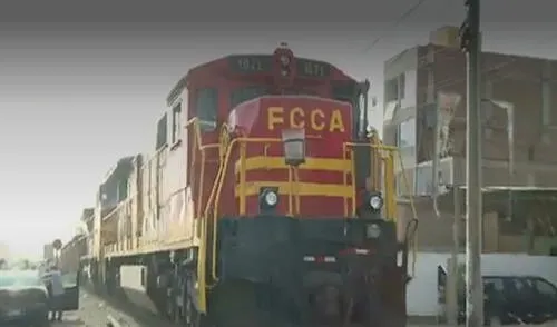 Investigan el terrible accidente sucedido en las vías del tren de Ate. Foto: captura de América Investigan el terrible accidente sucedido en las vías del tren de Ate. Foto: captura de América