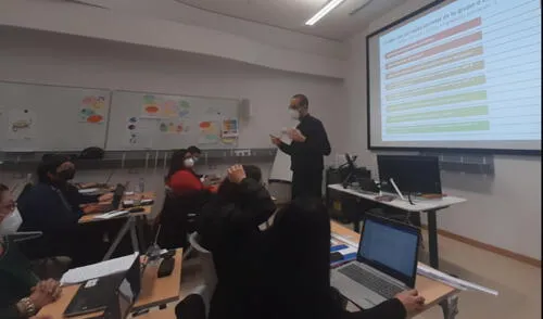 Son seis los principios que ha estipulado el Minedu para el retorno a las clases universitarias: seguridad, flexibilidad, autodeterminación, equivalencia, accesibilidad y calidad. Foto: EFE.
