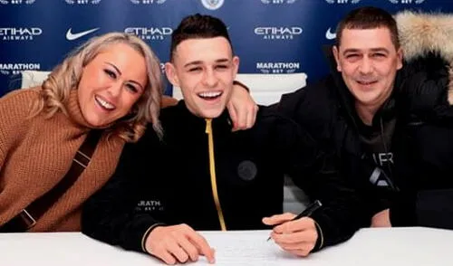 Madre de Phil Foden salió a defender a su hijo y terminó golpeada. Foto: Facebook de Clairen Foden. Madre de Phil Foden salió a defender a su hijo y terminó golpeada. Foto: Facebook de Clairen Foden.