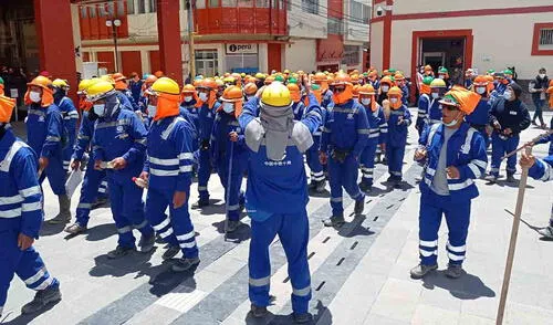 Los trabajadores demandaron el pronto pago de sus remuneraciones. Foto: La República/Juan Carlos Cisneros