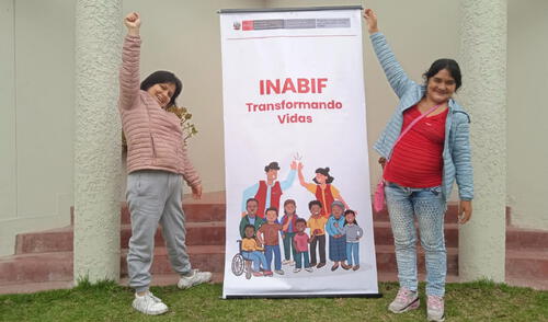 Ellas cuentan con conocimientos previos exigidos para el curso, como informática. Foto: MIMP