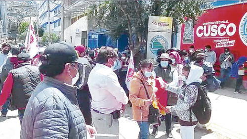 Trabajadores protestaron.