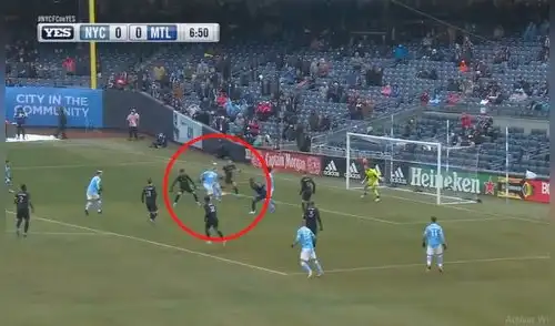 Así fue el gol del central peruano. Foto: captura MLS.