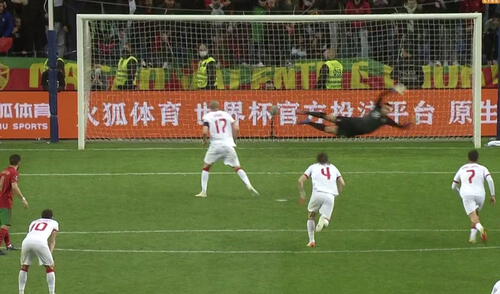 Yilmaz no pudo convertir su doblete ante Portugal. Foto: captura de DirecTV Sports