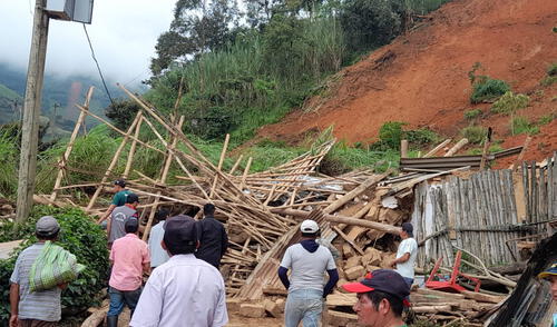Pobladores trabajan para retirar escombros en busca de joven. Foto: Municipalidad de Sicchez.