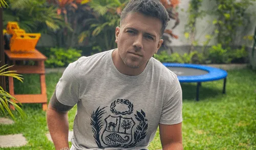 Julian Zucchi promociona su obra teatral con divertido anuncio. Foto: Instagram.