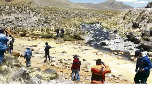 Mal ejemplo. Comuneros no creen en la minería, debido a la contaminación en Llallimayo. Foto: Juan Carlos Cisneros/ La República Mal ejemplo. Comuneros no creen en la minería, debido a la contaminación en Llallimayo. Foto: Juan Carlos Cisneros/ La República