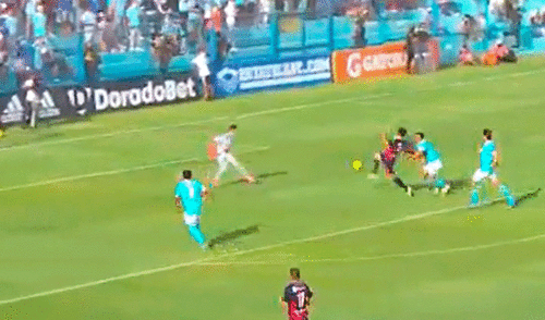 El 'Búfalo' volvió a aparecer en el marcador. Video: Gol Perú