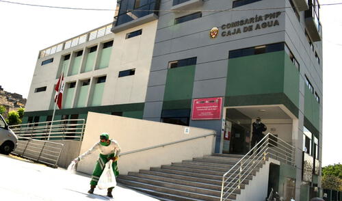 Presunto responsable de encierro de la mujer de 31 años fue trasladado a la comisaria de Caja de Agua. Foto: Andina