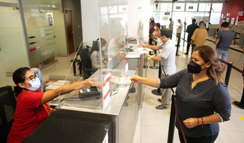 El Banco de la Nación  precisó que su página web cuenta con un semáforo de atención que indica si una agencia se encuentra libre. Foto: BN