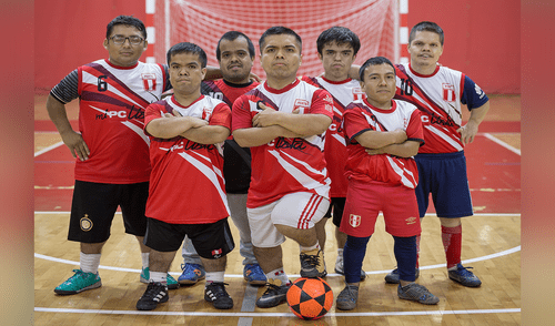 El equipo. Son 28 los futbolistas que compiten por lograr un cupo en nuestra selección. Fotos: Antonio Melgarejo / La República