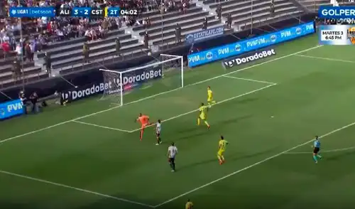 Pablo Lavandeira marcó su primer doblete con la camiseta de Alianza Lima. Foto: captura GolPerú Pablo Lavandeira marcó su primer doblete con la camiseta de Alianza Lima. Foto: captura GolPerú
