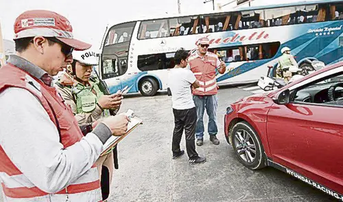 Papeleta. La anulación de las sanciones y multas es una exigencia de los transportistas que son apoyados por el Ejecutivo. Foto: difusión