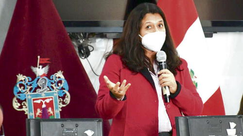 Posición. Janeyri Boyer llegó a evento en Arequipa. Foto: La República