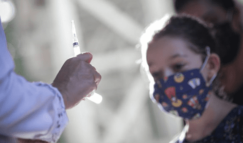 La OMS informó que en menos de un mes se han contabilizado 228 casos de niños con síntomas de hepatitis infantil aguda de origen desconocido. Foto: EFE La OMS informó que en menos de un mes se han contabilizado 228 casos de niños con síntomas de hepatitis infantil aguda de origen desconocido. Foto: EFE