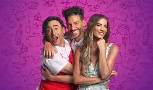 Erick Elías, Gaby Espino y Adal Ramones protagonizan la cinta "Cuarentones".. Foto: Netflix