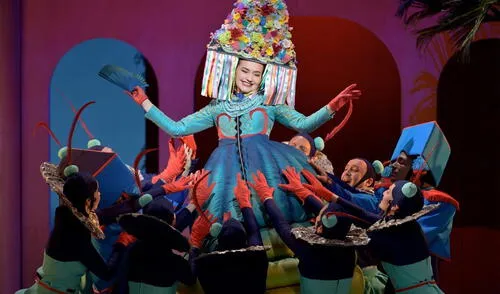 Escena de "La Perricholi", en París, ópera bufa de Jacques Offenbach. Fotografía: ©Stefan Brion Escena de "La Perricholi", en París, ópera bufa de Jacques Offenbach. Fotografía: ©Stefan Brion