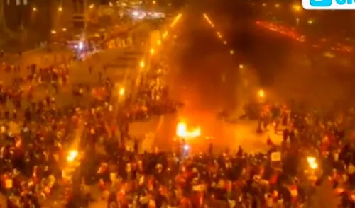 Integrantes de La Resistencia también participaron en la marcha contra el jefe de Estado. Foto: captura Canal N Integrantes de La Resistencia también participaron en la marcha contra el jefe de Estado. Foto: captura Canal N