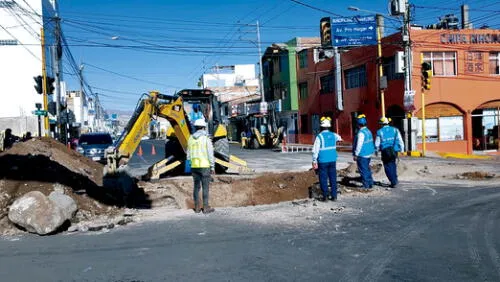 Sedapar repara tubería. Foto: La República