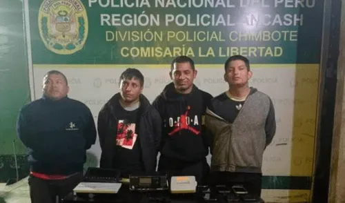 Sujetos quedaron a disposición del Ministerio Público para las investigaciones de ley. Foto: Radio Santo Domingo Sujetos quedaron a disposición del Ministerio Público para las investigaciones de ley. Foto: Radio Santo Domingo