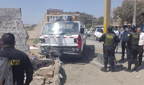 La pared destruida circula una parte descampada del colegio. Foto: cortesía a LR.