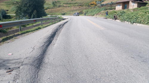 Algunos desniveles en la carretera son muy pronunciados. Foto: GRLL Algunos desniveles en la carretera son muy pronunciados. Foto: GRLL