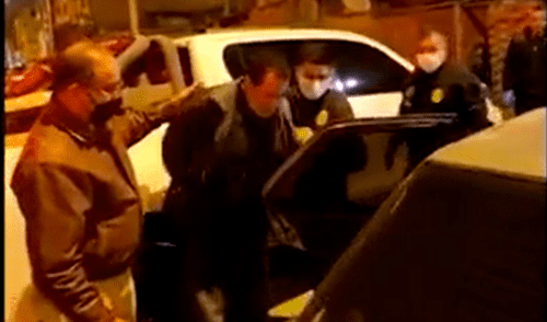 El taxista después de 5 días fue hallado muerto en Pachacámac. Foto captura América Noticias El taxista después de 5 días fue hallado muerto en Pachacámac. Foto captura América Noticias