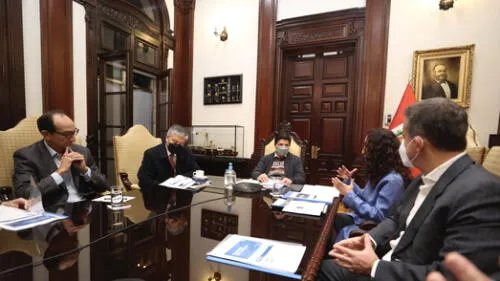 El jefe de Estado se reunió con representantes de las AFP. Foto: Presidencia