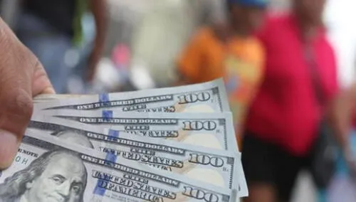 La divisa estadounidense en el mercado interbancario se vendía a S/ 3,76 y compraba en S/ 3,94. Foto: Andina La divisa estadounidense en el mercado interbancario se vendía a S/ 3,76 y compraba en S/ 3,94. Foto: Andina
