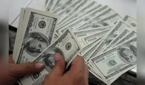 En el mercado paralelo el billete verde cotizaba en S/ 3,810 la compra y S/ 3,860 la venta. Foto: Andina En el mercado paralelo el billete verde cotizaba en S/ 3,810 la compra y S/ 3,860 la venta. Foto: Andina