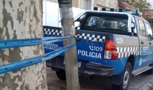 El hallazgo se produjo en una casa ubicada en Julio Argentino Roca al 2.100. Foto: Clarín El hallazgo se produjo en una casa ubicada en Julio Argentino Roca al 2.100. Foto: Clarín
