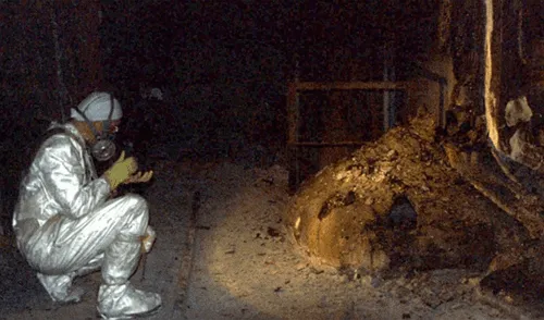 Hoy, en la actualidad, la ‘pata de elefante’ solo emite una décima parte de la radiación que generaba en su descubrimiento, siendo aún mortal para la vida humana. Foto: RT