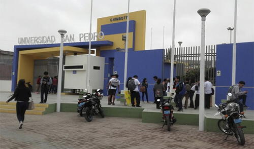 Vigilantes de la Universidad San Pedro manifestaron que no les pagan su salario desde marzo. Foto: RSD Noticias