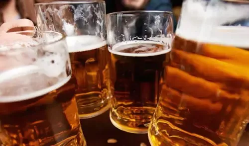 El primer viernes de agosto se celebra el Día Internacional de la Cerveza. Foto: EFE