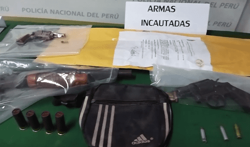 Se incautaron tres armas en el inmueble donde se encontraban los detenidos. Foto: Captura de vídeo Noticias sin Fronteras