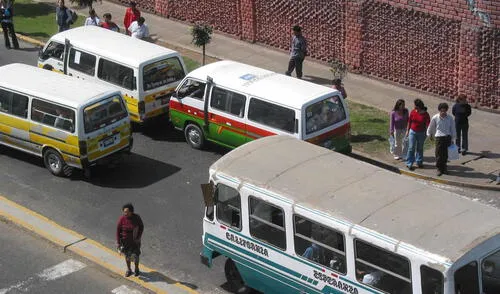 En Trujillo operan 1.450 combis y 930 microbuses. Foto: La República En Trujillo operan 1.450 combis y 930 microbuses. Foto: La República