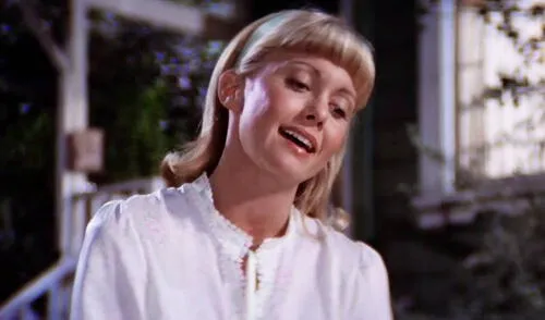 Olivia Newton-John falleció este 8 de agosto de 2022, pero solo dos años antes se volvió tendencia en TikTok gracias a "Hopelessly Devoted To You". Foto: Madly Odd Olivia Newton-John falleció este 8 de agosto de 2022, pero solo dos años antes se volvió tendencia en TikTok gracias a "Hopelessly Devoted To You". Foto: Madly Odd