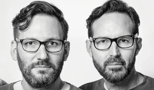 El estudio científico se basó en las fotos del proyecto "I'm not looking alike" de Francois Brunelle. En la imagen, Charlie Chasen y Michael posan para el lente del fotógrafo canadiense. Foto: Francois Brunelle El estudio científico se basó en las fotos del proyecto "I'm not looking alike" de Francois Brunelle. En la imagen, Charlie Chasen y Michael posan para el lente del fotógrafo canadiense. Foto: Francois Brunelle