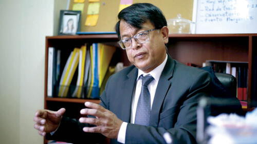 Renunciante Hugo Yuen.