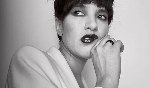 Andrea Martínez es una artista de pop emergente que empezó su carrera musical junto a su hermano Arturo en
Carabayllo. Crédito: José Amador