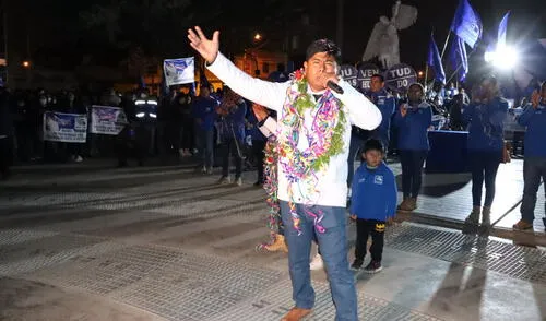 No informa. Freddy Huashualdo no reporta gastos de campaña pese a los lujos que se da. Foto: La República