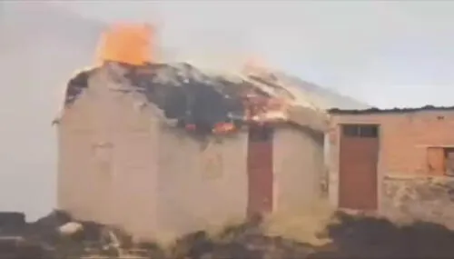 Vivienda afectada a raíz del incendio forestal. Foto: La República