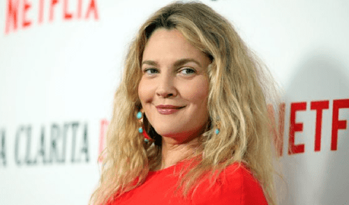 Drew Barrymore ha trabajado en muchas películas durante toda su trayectoria. Foto: Drew Barrymore/El País Drew Barrymore ha trabajado en muchas películas durante toda su trayectoria. Foto: Drew Barrymore/El País